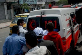 اصابات جراء انهيار رافعة في غزة