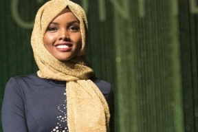 أول فتاة محجبة تشارك في مسابقة جمال