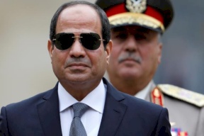 هل يأمن السيسي جنرالات الجيش بعد التخلُّص من منافسيه؟