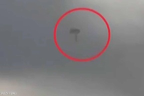 فيديو.. لحظة قفز الطيارين الإسرائيليين بعد إصابة مقاتلتهما