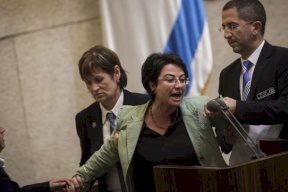 طرد االزعبي من جلسة بالكنيست الإسرائيلي