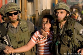 182 طفلا في "عوفر"