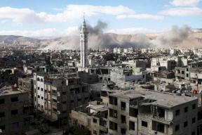 صواريخ وبراميل متفجرة تضرب الغوطة.. والقتلى في ازدياد