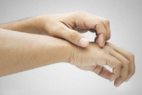 لماذا نشعر بالحكة دون سبب؟