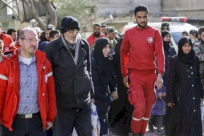 آلاف المدنيين يغادرون الغوطة الشرقية