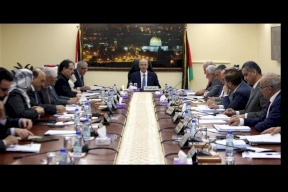 الحكومة تطالب حماس بتسليم قطاع غزة