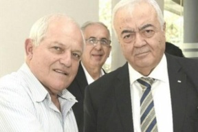 الكشف عن تفاصيل لقاء الوزير أبو شهلا بنظيره الاسرائيلي