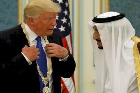 فيديو: ترامب للملك سلمان: "لديكم أموال كثيرة، لا نريد خسارتكم"