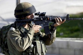 فيديو...فرحة جندي إسرائيلي بقنص فتى فلسطيني