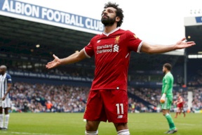 رواتب شهرية من محمد صلاح لـ 450 أسرة فقيرة بقريته