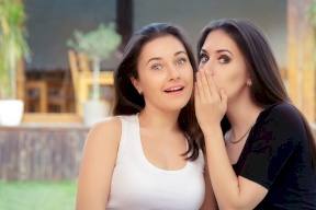 هذا هو الرد الأمثل لإيقاف ثرثرة النساء!