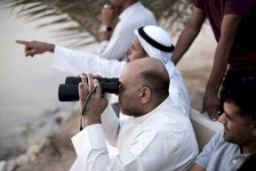 السعودية تدعو إلى بدء تحري هلال رمضان