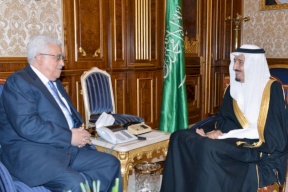العاهل السعودي يهاتف الرئيس عباس