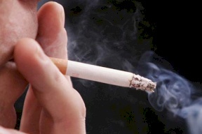 هكذا نتخلص من رائحة السجائر.. إليكم بعض النصائح