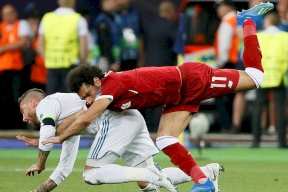 صور..نجوم الفن يدعمون محمد صلاح