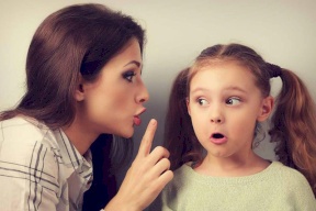 في تربية الاطفال.. 5 كلمات لا تقوليها لطفلك