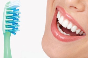 تنظيف الأسنان يحمي من مرض خطير يصيب عضوا مهما