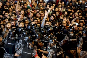 غضب في الأردن.. فهل يمرر البرلمان أكثر القوانين جدلاً؟