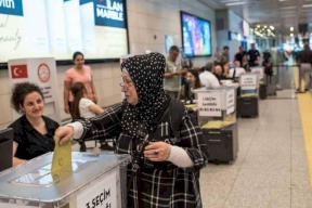 أتراك الخارج يدلون بأصواتهم في انتخابات الرئاسة