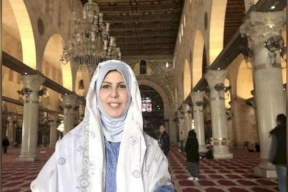إعلامية عربية لكاتب إسرائيلي: شكرًا يا ابن العم!