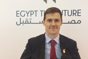 سفير بريطانيا بمصر يعرض وظائف على أحمد السقا ومحمد صلاح