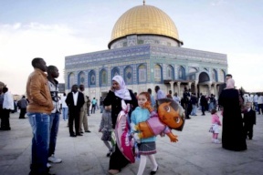 المفتي: صلاة عيد الفطر الساعة السادسة وخمس دقائق