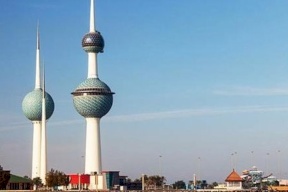 رفع أذان "محرف" يثير ضجة في الكويت.. وتوقيف حارس