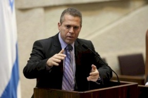 وزير أمن الاحتلال  يشكل لجنة للتضييق على الاسرى