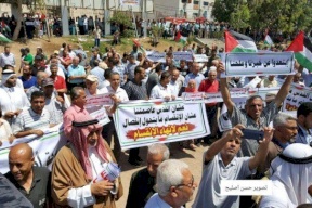 فيديو/ الامن في غزة يقمع تظاهرة ويمنع التصوير