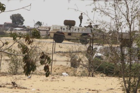 الجيش المصري يقتل ويعتقل عشرات المتشددين