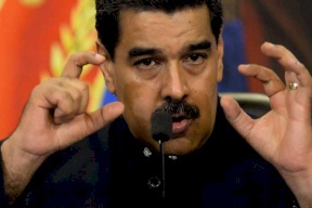 مادورو: بنس "ثعبان سام" وأوروبا "تسجد" لترامب