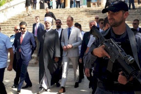 القدس القديمة ثكنة عسكرية بزيارة الأمير وليام للأقصى
