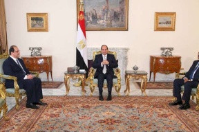 السيسي يلتقي رئيس المخابرات المصرية الجديد