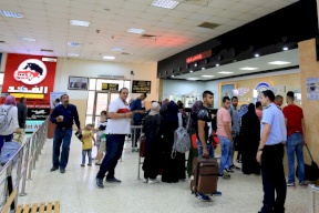 عدد المسافرين على معبر الكرامة الشهر الماضي