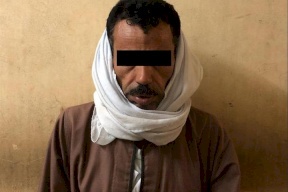 كتما أنفاس ابنتهما أثناء نومها