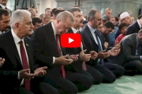 مؤثر ...اردوغان يقرأ القران الكريم