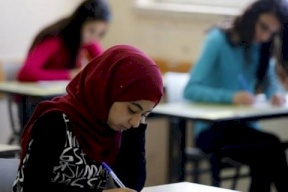 محافظة الخليل تعلن عن منح لطلبة الانجاز القاطنين في المناطق المستهدفة بالاستيطان