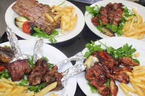 اغلاق مطعم برام الله لتسمم اربعة مواطنين