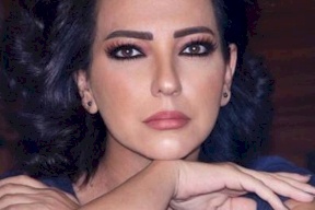 بعد مهاجمتها.. أمل عرفة: من هددني فليتفضل أنا بدمشق