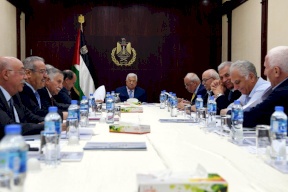 تيسير خالد يردّ على قرار الرئيس