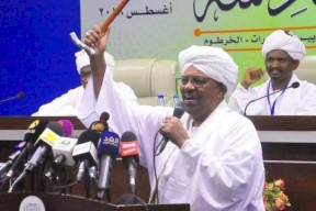 رسميا.. الحزب الحاكم يرشح البشير للرئاسة