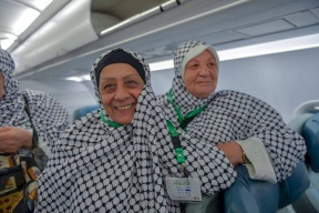 وصول حجاج مكرمة خادم الحرمين إلى مكة