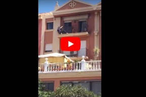 فيديو يوثق شجاعة كبيرة لمهاجر عربي في إسبانيا