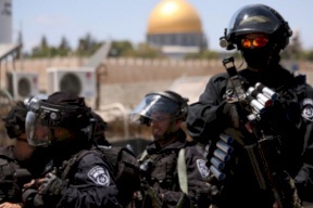القدس: الاحتلال يحكم على "مُقعد" 35 عاماً