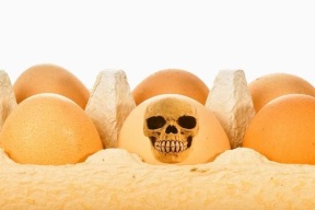 أنواع التسمم الغذائي وأعراضه