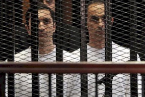 مصر.. إخلاء سبيل نجلي مبارك في قضية البورصة