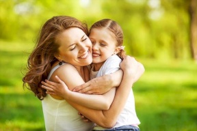 تجنبي هذه الأشياء أثناء تربية طفلك