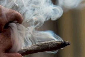 كم تمكث المخدرات بأعضاء الجسم؟ وماذا يكشفها؟