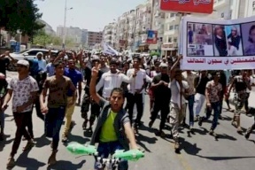 احتجاجات بتعز ضد التحالف السعودي الإماراتي وتنديدا بتدور العملة