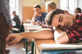 هل تعلم أنك تستطيع تعلم لغة جديدة وإتقانها وأنت نائم؟